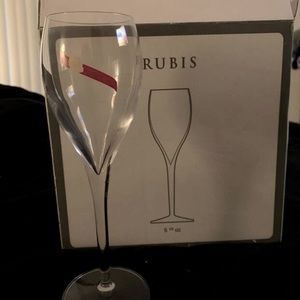 Wine glasses brand new, never used.🥂